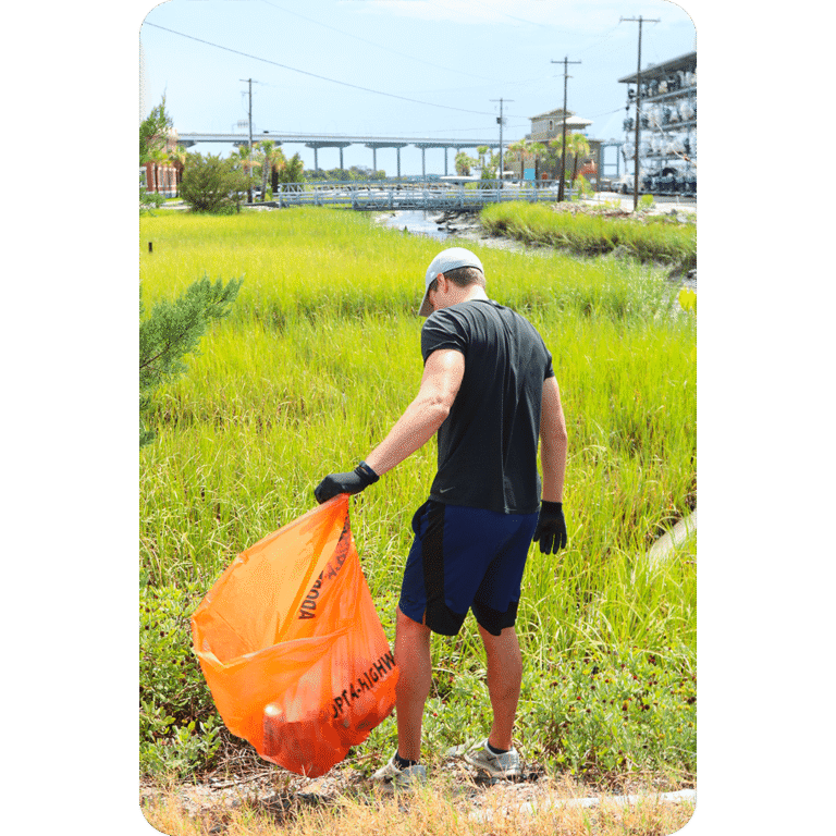 Hissho-Sushi-x-Surfrider-Charleston-Trash-Clean-Up-Team-07.png